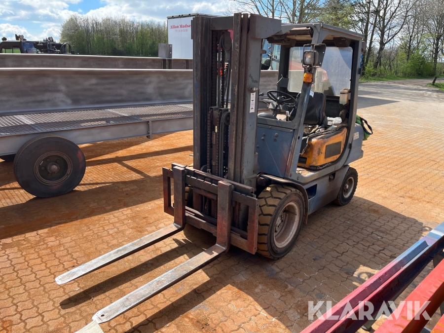 Dieseltruck Samsung SF30D - 2600kg