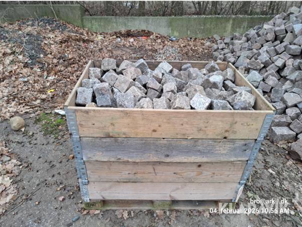 Chaussésten blandede 9-10 tons