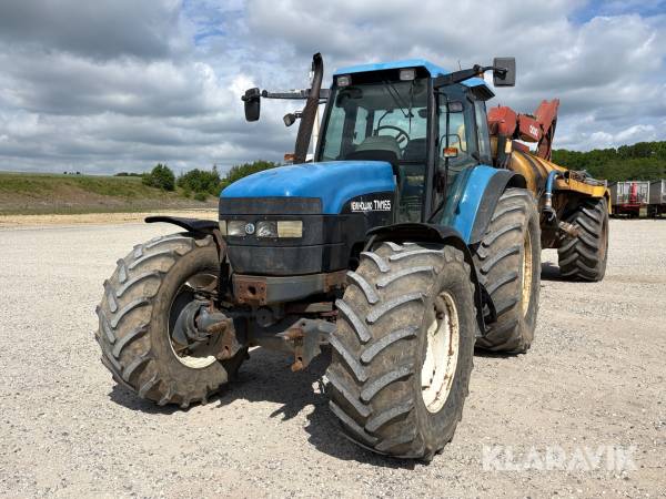 Traktor New Holland TM165