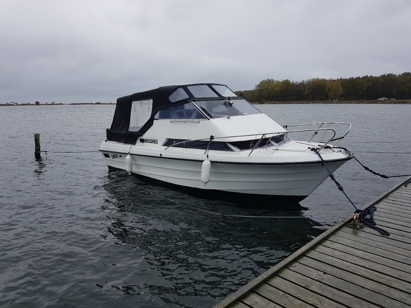 Motorbåd