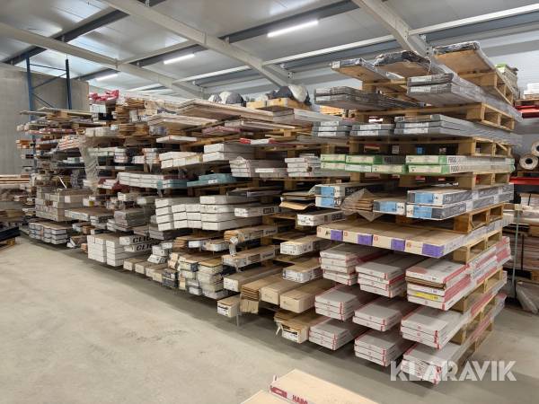 Gulv - blandet lot - 74 paller