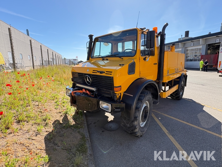 Unimog Mercedes-Benz 