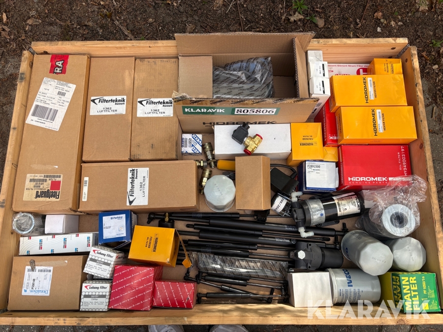 Filtre Hidromek Perkins Iveco Mann Filterteknik Fleetguard ca 35 styk med diverse