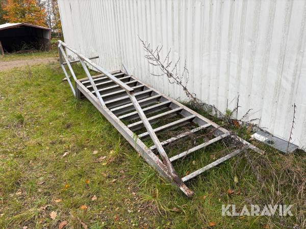 Trappe - 13 trins / 2.7m