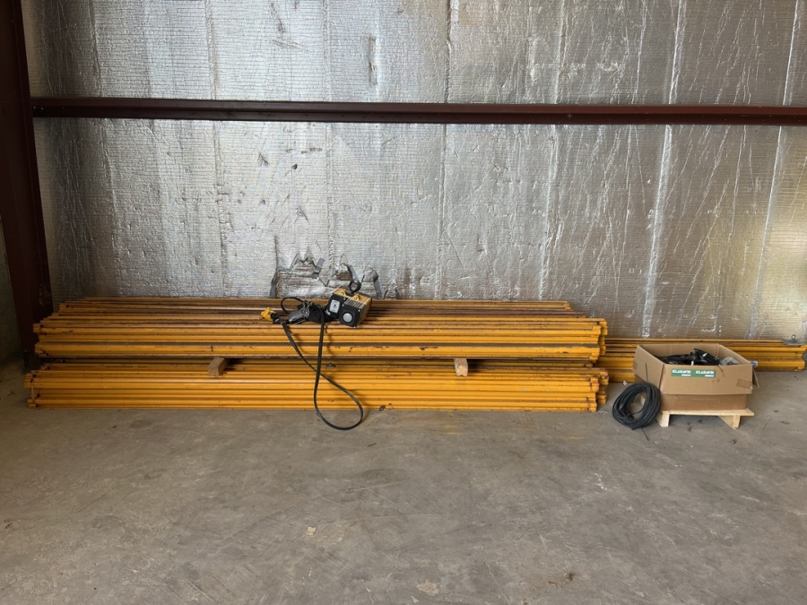 Travers Kran med elhejs