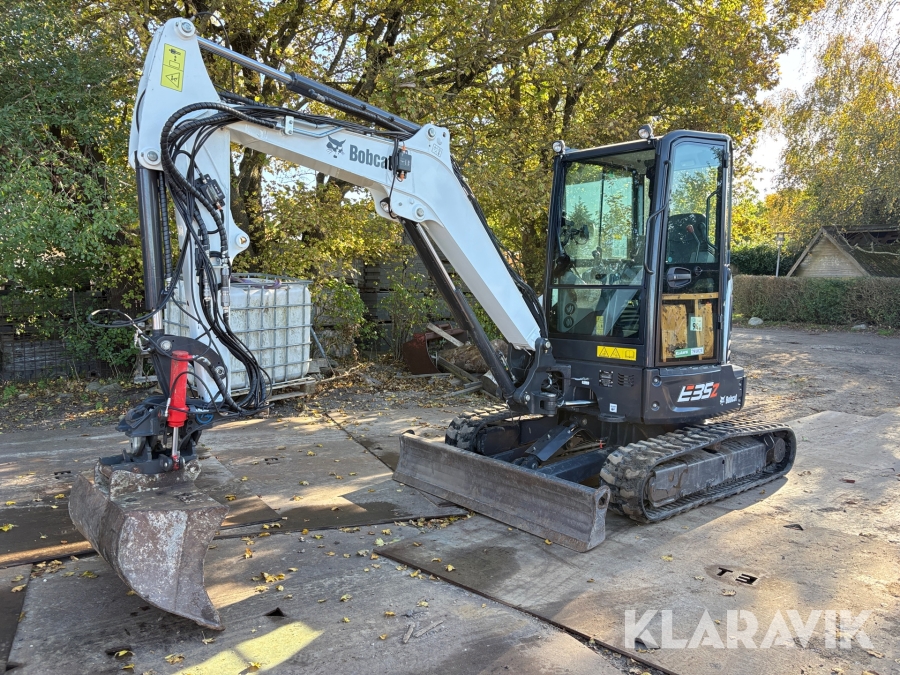 Gravemaskine Bobcat E35Z med 2D gravesystem og centralsmøring