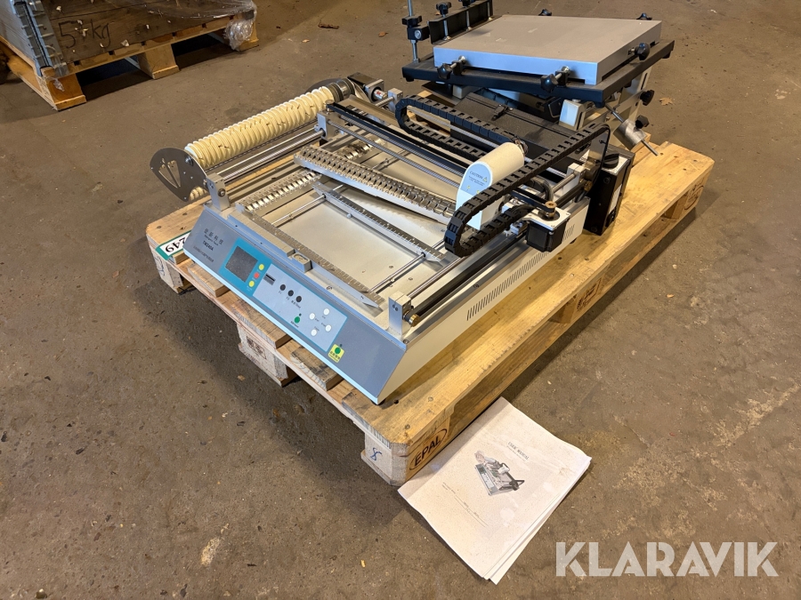 Pick-and-place-maskine til SMT-produktion