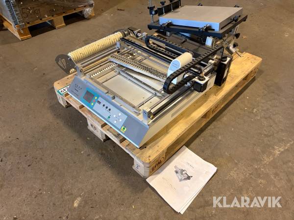 Pick-and-place-maskine til SMT-produktion