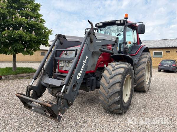 Traktor Valtra T191 -med frontlæsser