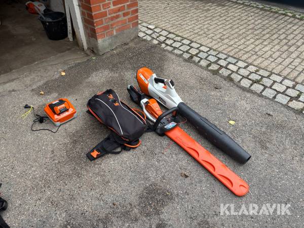 Hækkeklipper og løvblæser Stihl HSA 94 R / BGA 100 med batteri, lader og batteritaske