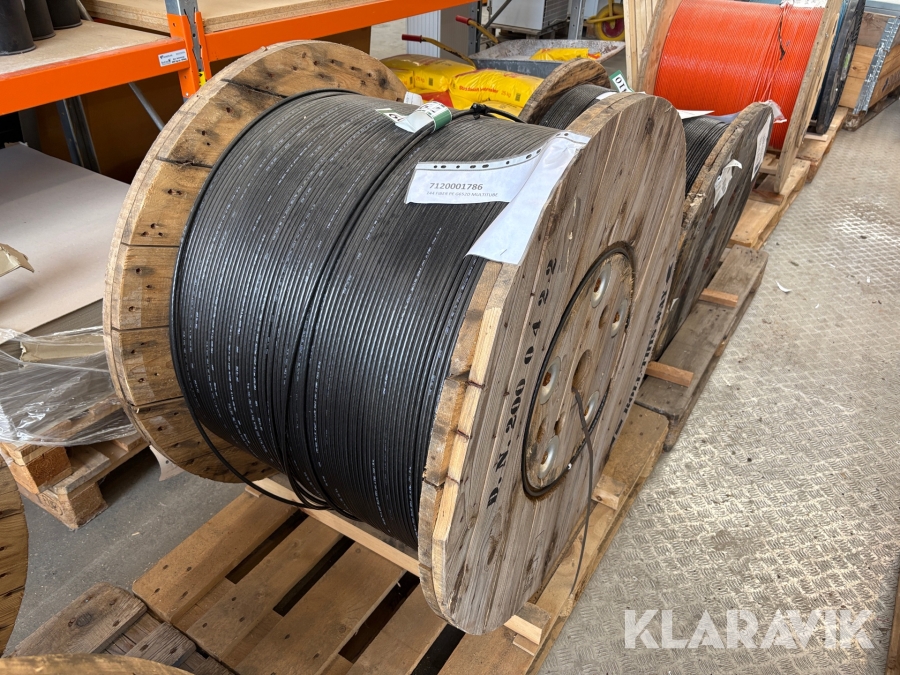 Fiber ledning