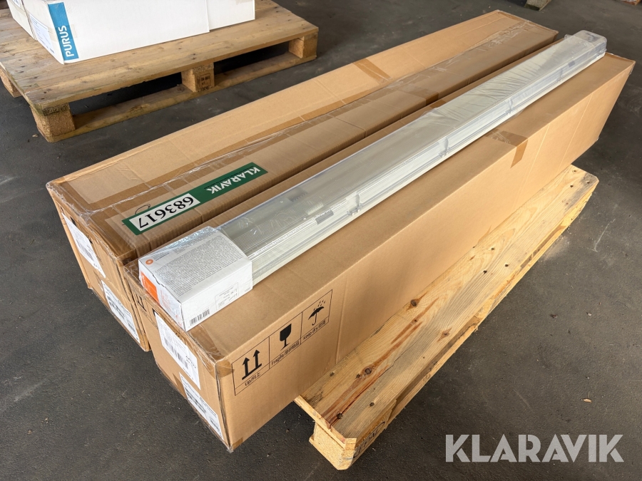 LED Armaturer Ledvance Damp Proof 1500 2xLED Tube - 16 styk