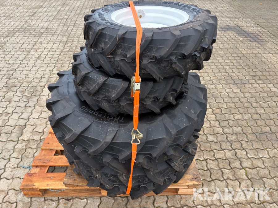 Kompakttraktor dæk 2 styk 260/70 R16 og 2 styk 320/85 R