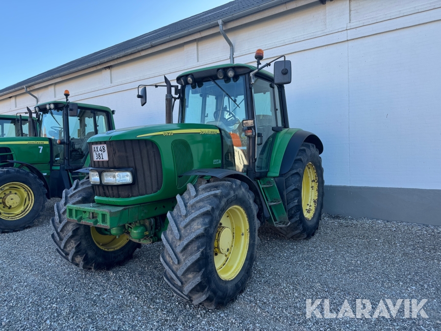 Traktor John Deere 6620