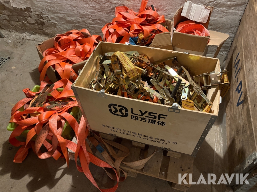 Lot med spændebånd anslået 60 styk.