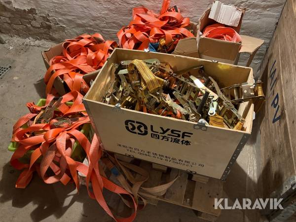 Lot med spændebånd anslået 60 styk.