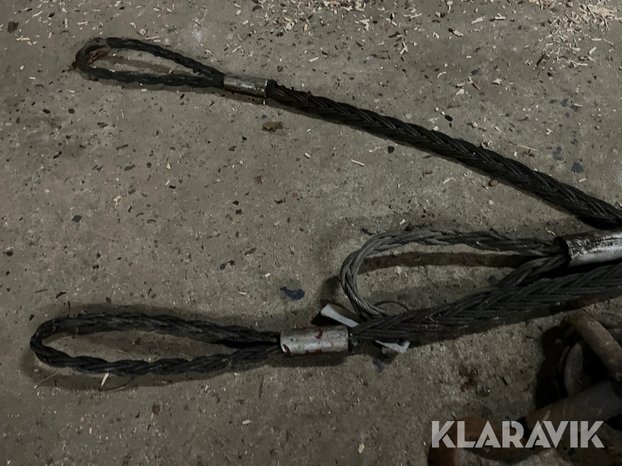 Kædetalje med stålstropper