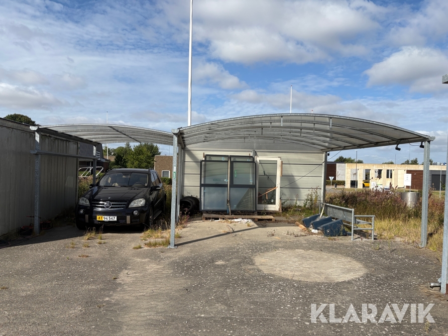 Carport med buet overdækning