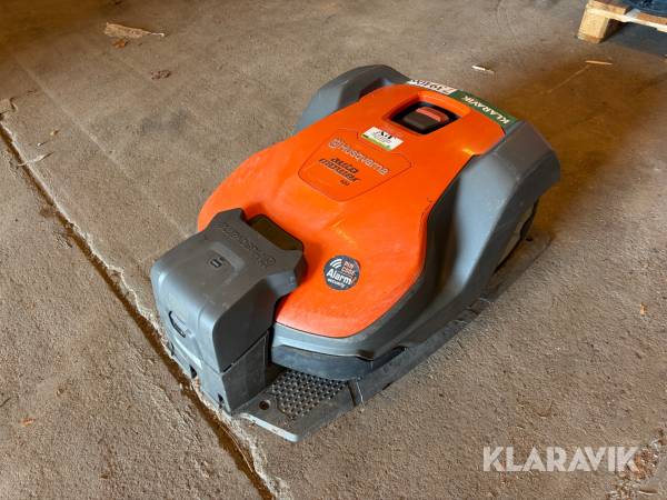 Robot plæneklipper Husqvarna 520 med ladestation