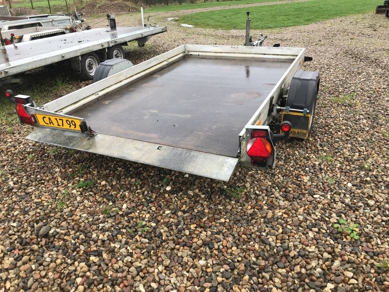 Trailer med sænke lad