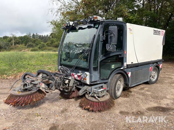 Fejemaskine Boschung S3 - med ekstra hydraulisk fejearm