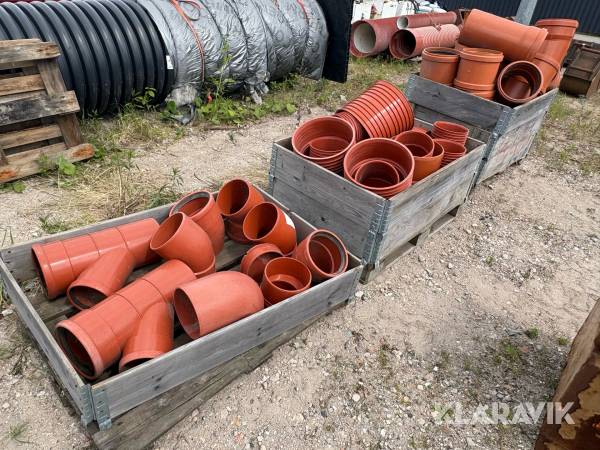 Parti PVC kloakfittings og overgange