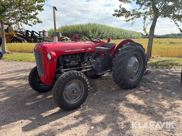 Veterantraktor Massey Ferguson 35