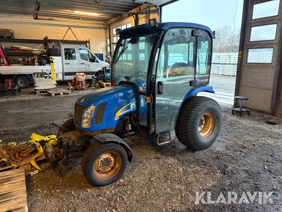 Traktor New Holland C27DA