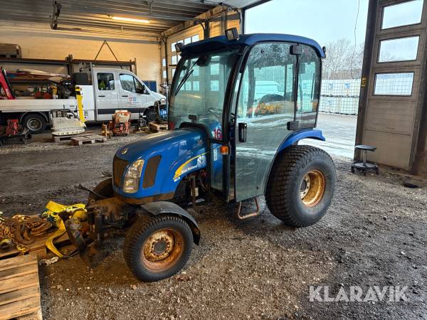 Traktor New Holland C27DA