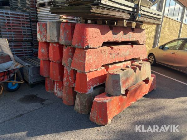 Hans Engel betonklodser 25 styk.