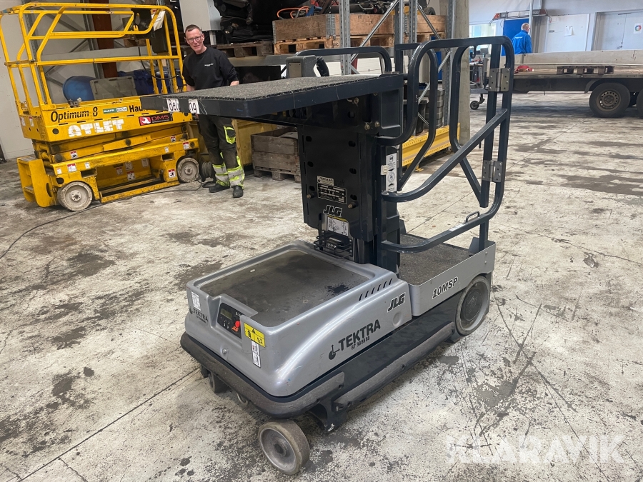 Vertikal plukkelift JLG 10MSP
