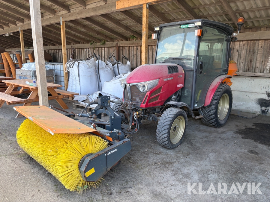 Traktor Yanmar YT235 - med kost og spreder