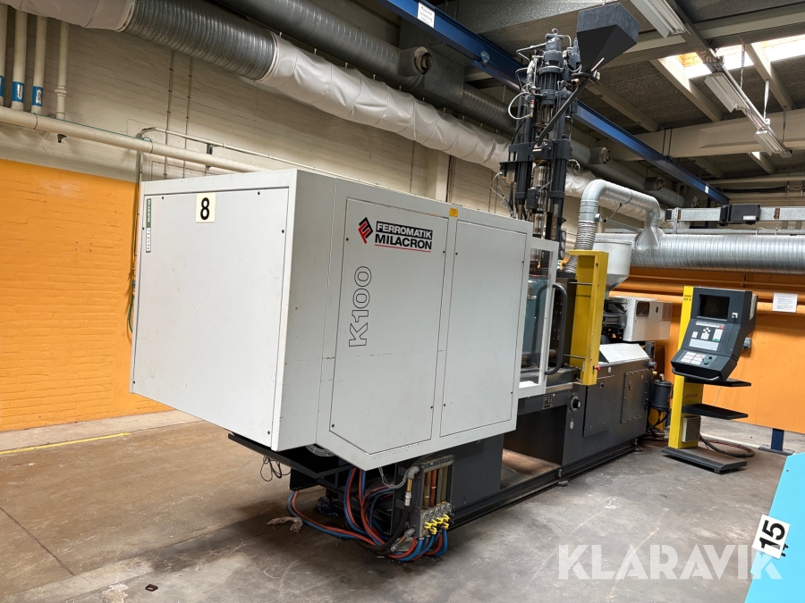 Plastsprøjtestøbemaskine Ferromatik Milacron K100-S/2F