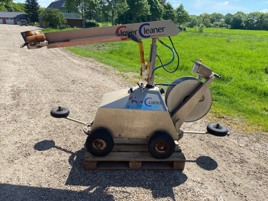 Vaskerobot til stalde