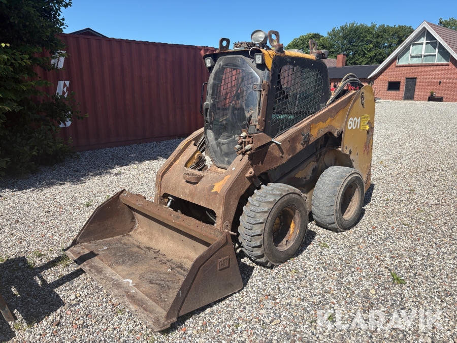 Kompakt minilæsser CAT 246C med tilbehør