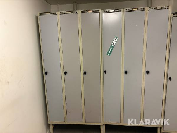 Omklædningskab 2 sektioner