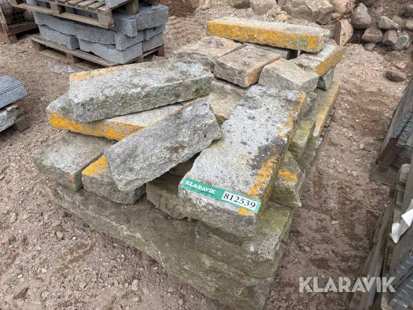 Granit kantsten - 2 paller af cirka 12
