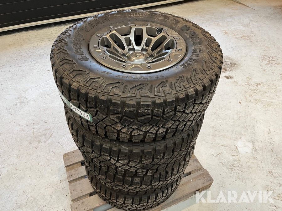 Komplethjul Goodyear 325/65R18 - fra Dodge Ram
