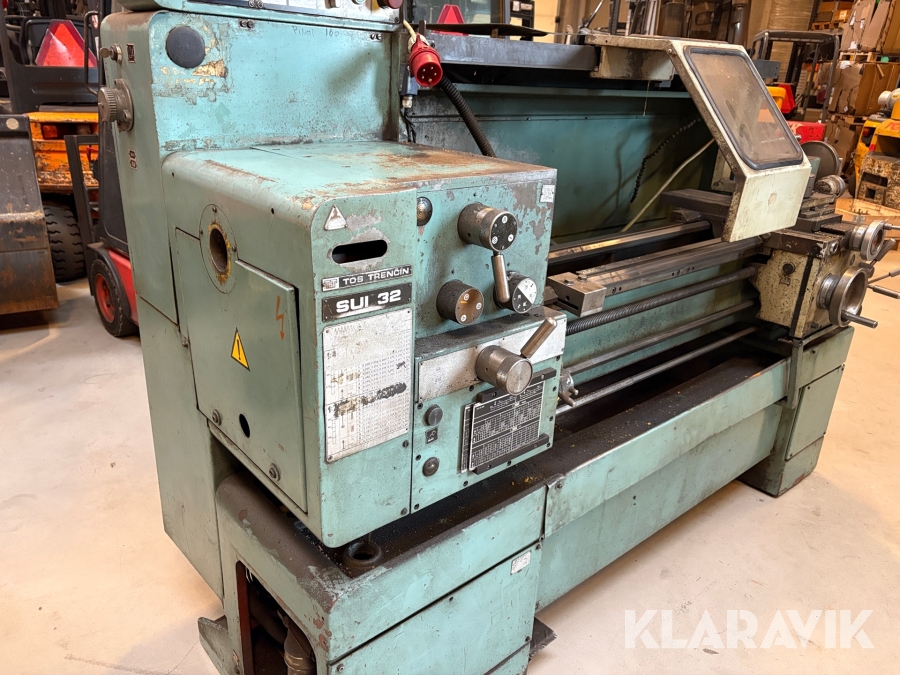 Drejebænk Tos Trencin Sui 32