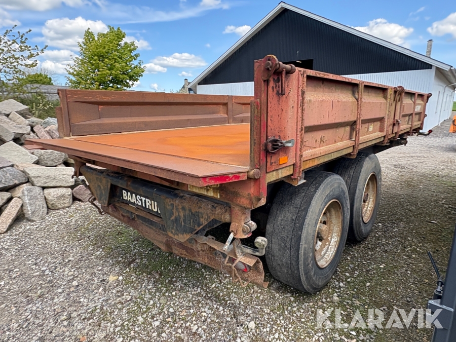 Entreprenørvogn Baastrup 12 Tons med 3 vejs tip.