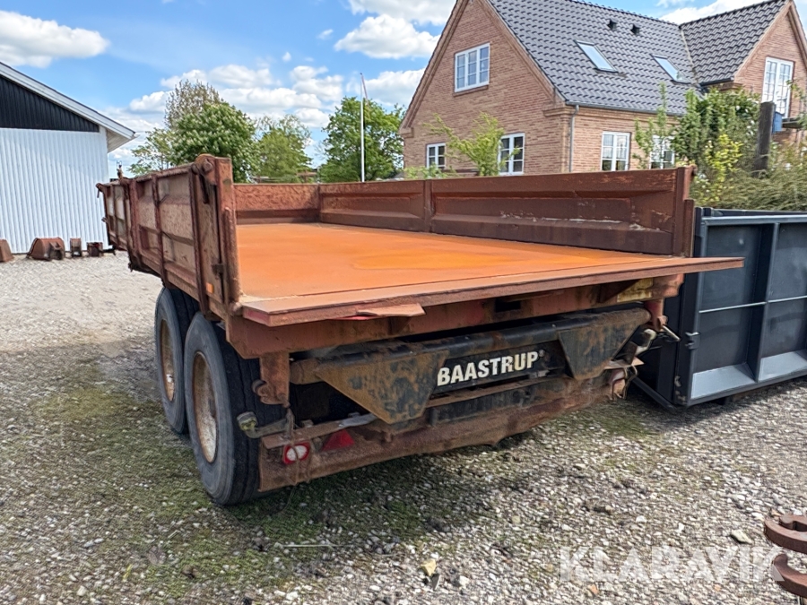 Entreprenørvogn Baastrup 12 Tons med 3 vejs tip.