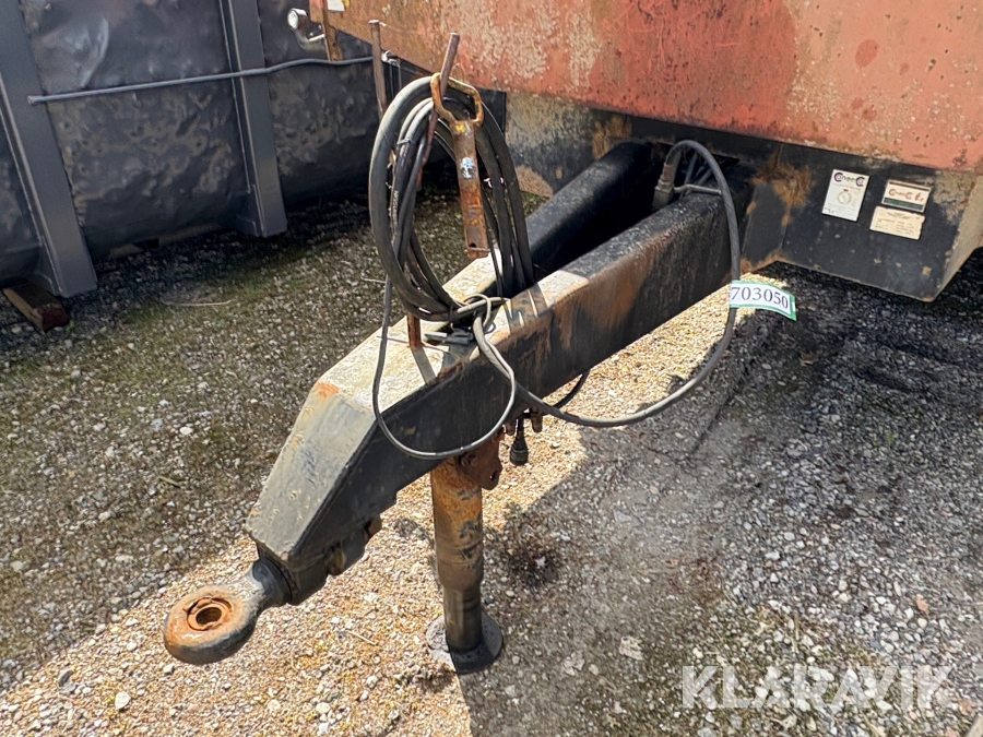 Entreprenørvogn Baastrup 12 Tons med 3 vejs tip.