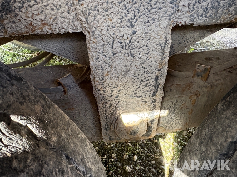 Entreprenørvogn Baastrup 12 Tons med 3 vejs tip.