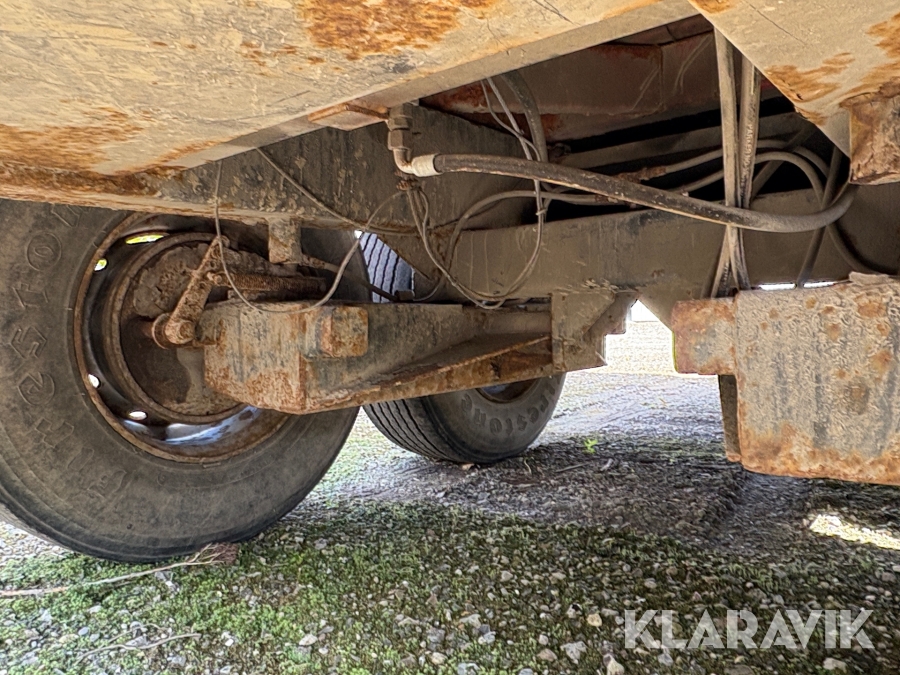 Entreprenørvogn Baastrup 12 Tons med 3 vejs tip.