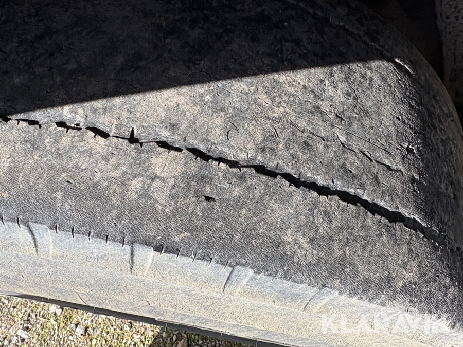 Entreprenørvogn Baastrup 12 Tons med 3 vejs tip.