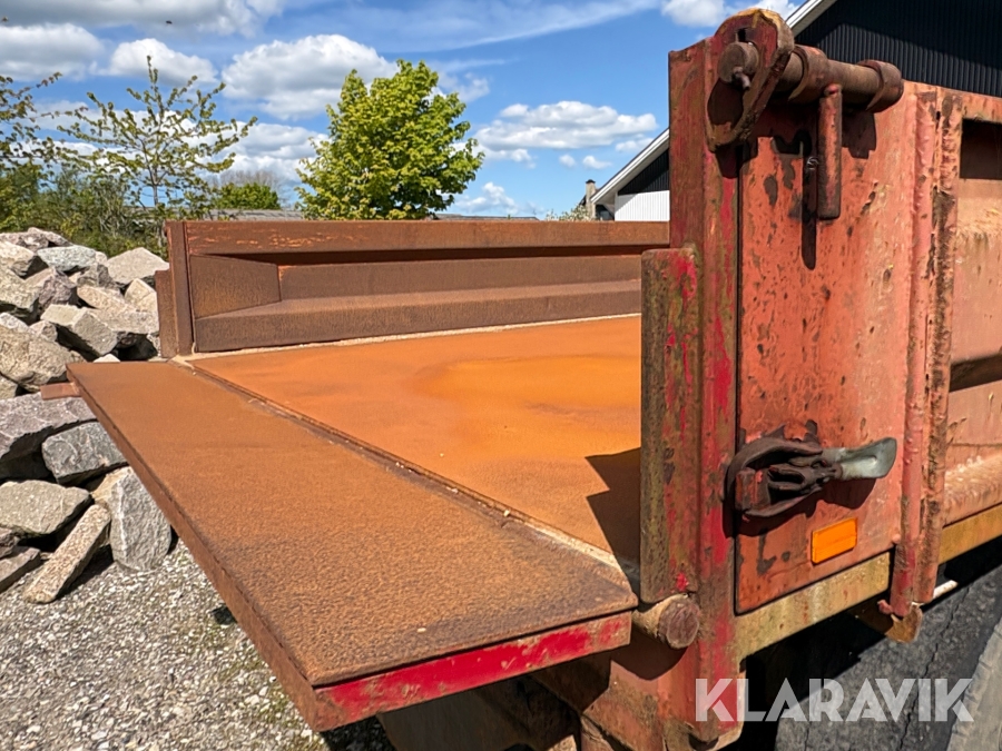 Entreprenørvogn Baastrup 12 Tons med 3 vejs tip.