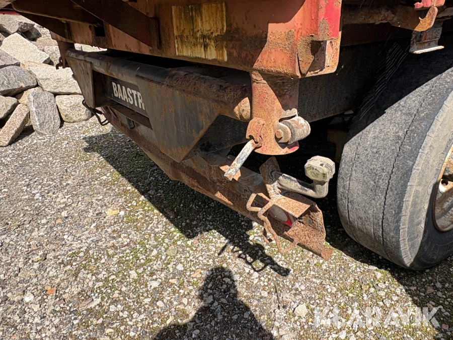 Entreprenørvogn Baastrup 12 Tons med 3 vejs tip.