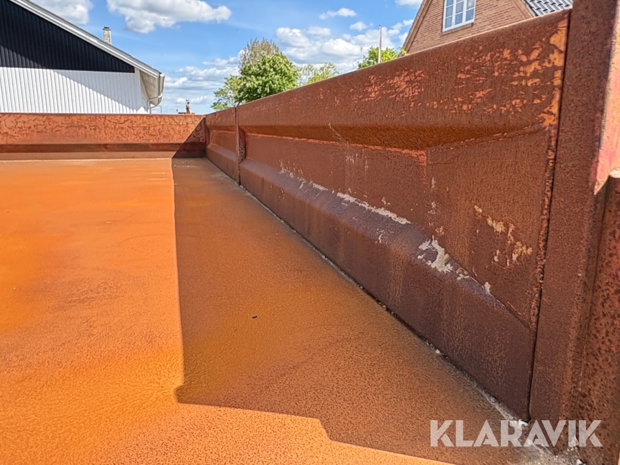 Entreprenørvogn Baastrup 12 Tons med 3 vejs tip.