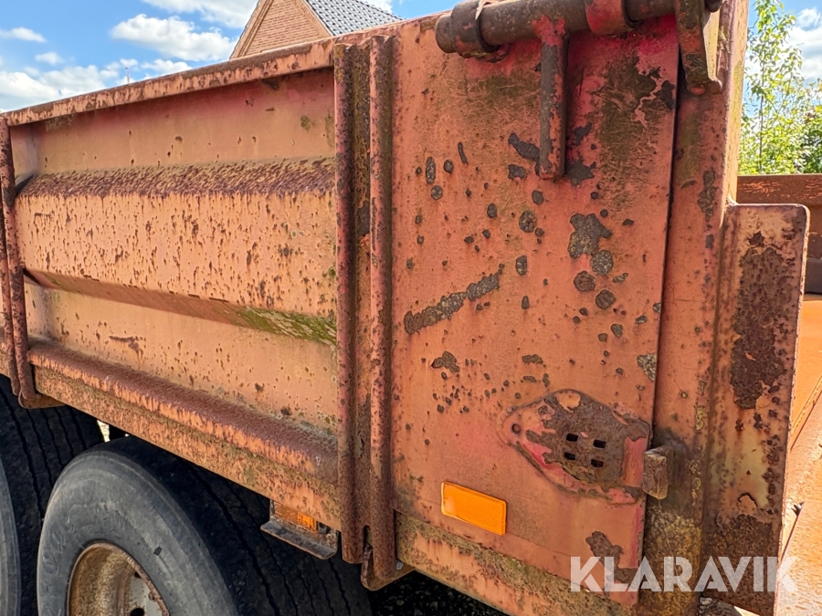 Entreprenørvogn Baastrup 12 Tons med 3 vejs tip.