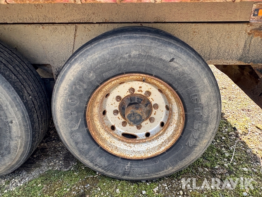 Entreprenørvogn Baastrup 12 Tons med 3 vejs tip.